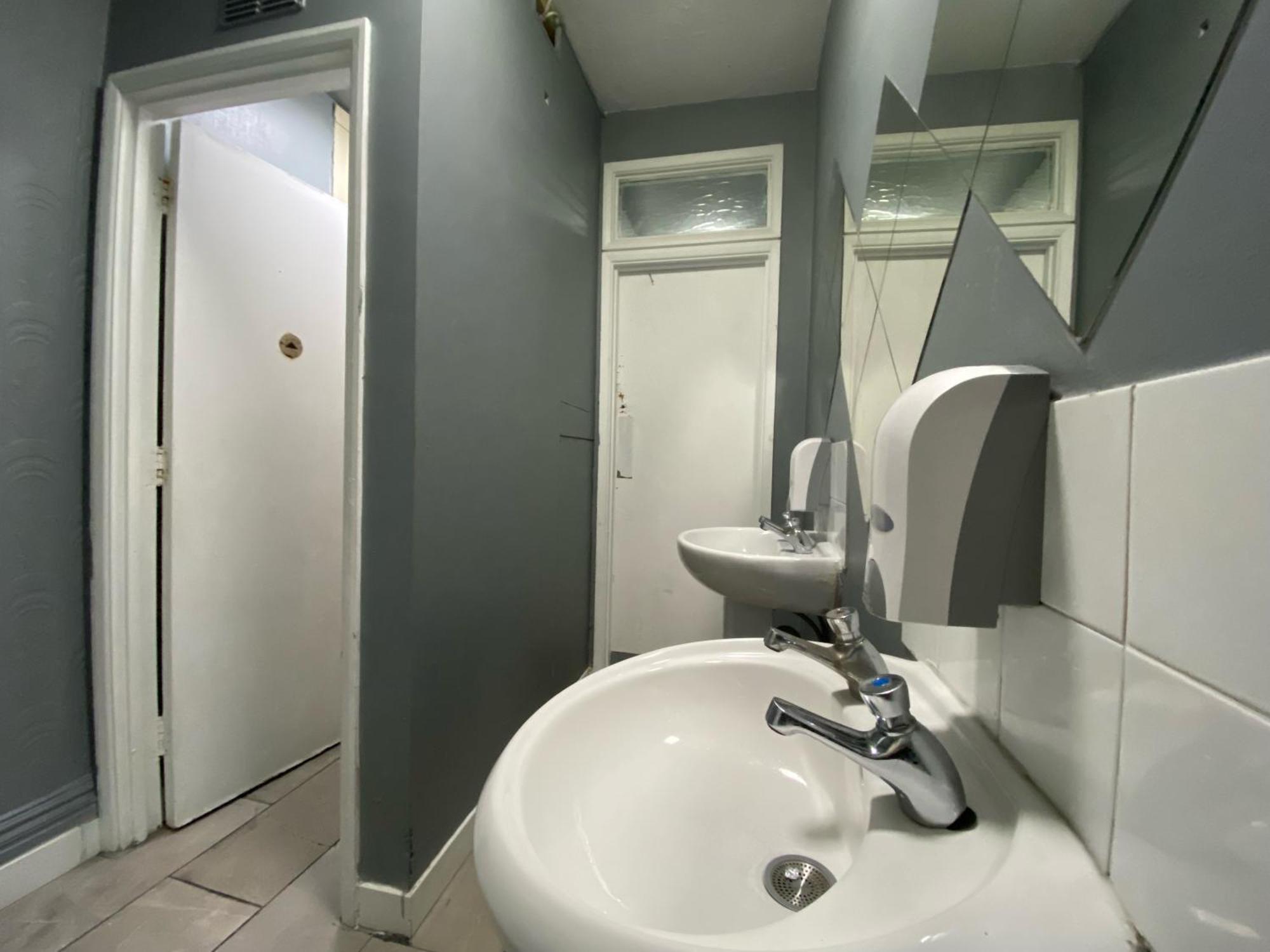 Queen Elizabeth Hostel ลอนดอน ภายนอก รูปภาพ